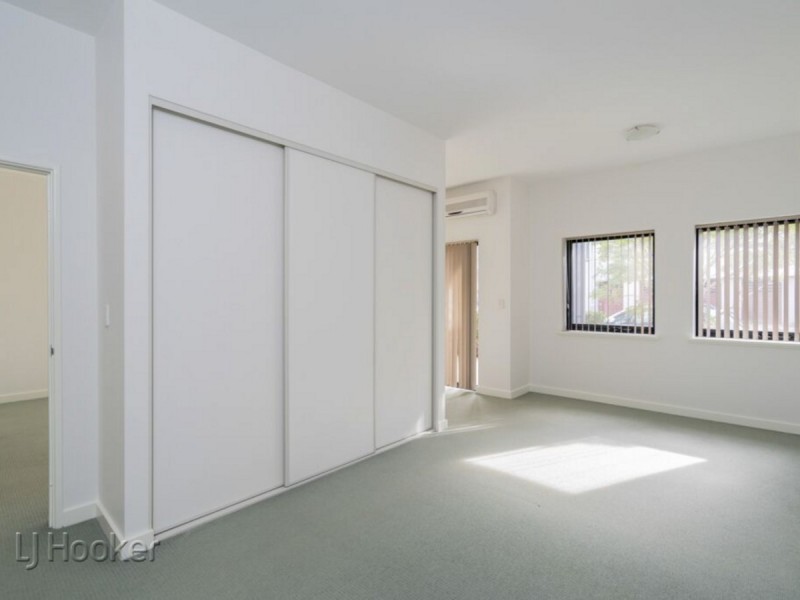 4/3B Marina Drive, Ascot WA 6104
