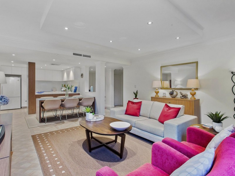 2/25 Haig Park Circle, East Perth WA 6004