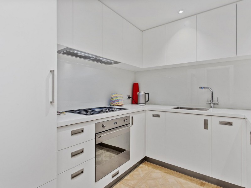 2/25 Haig Park Circle, East Perth WA 6004