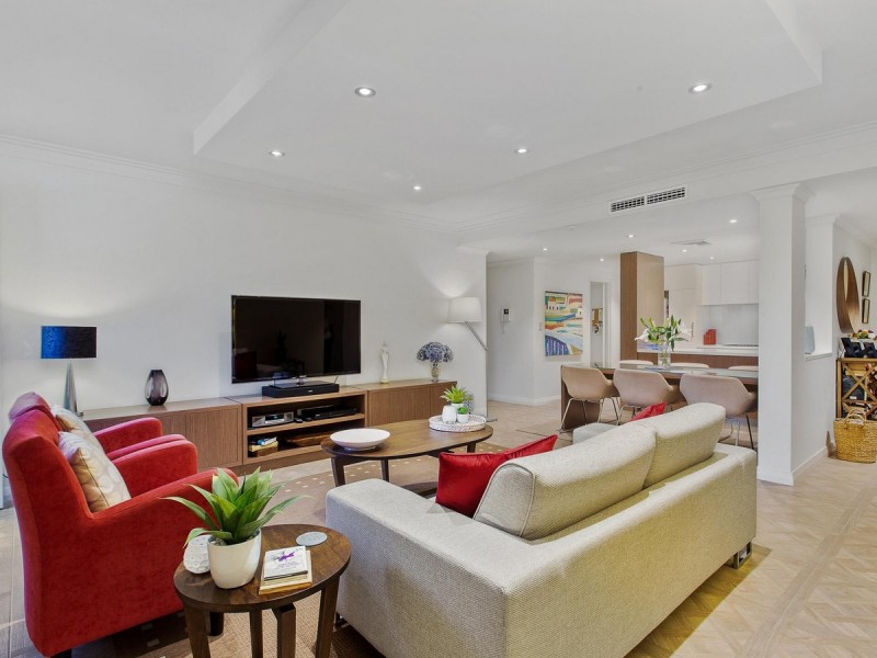 2/25 Haig Park Circle, East Perth WA 6004