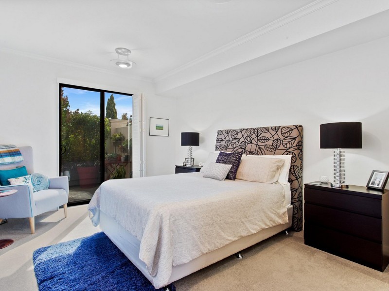 2/25 Haig Park Circle, East Perth WA 6004