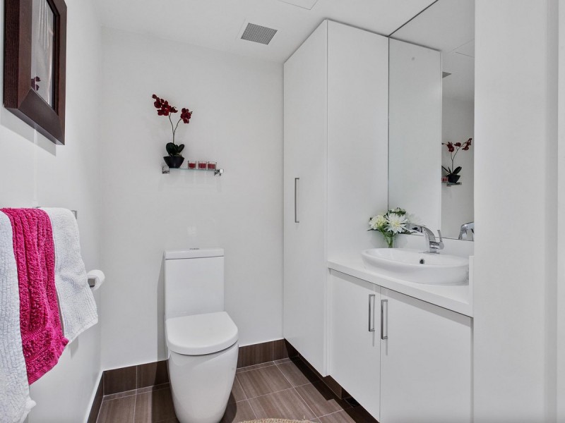 2/25 Haig Park Circle, East Perth WA 6004