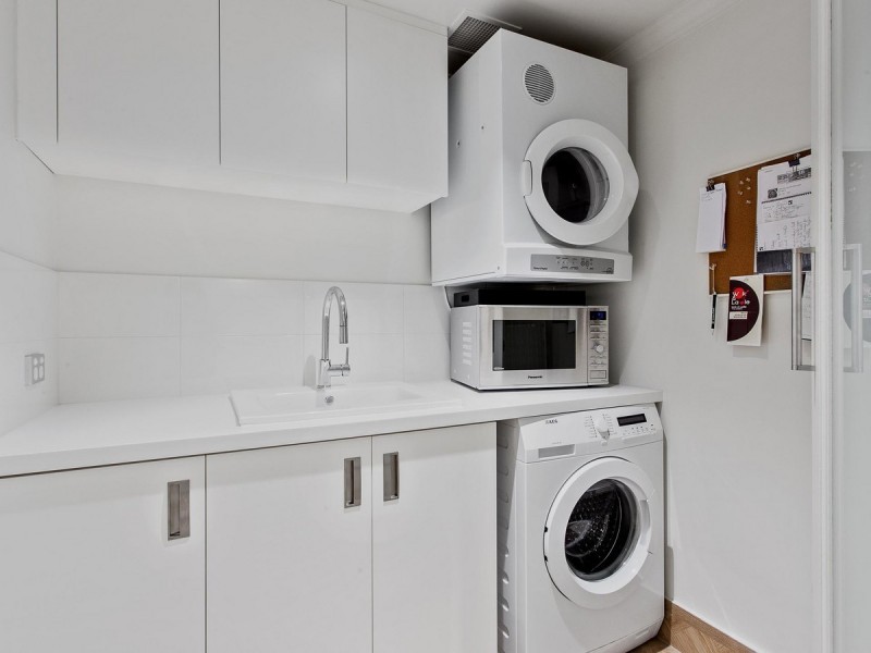 2/25 Haig Park Circle, East Perth WA 6004