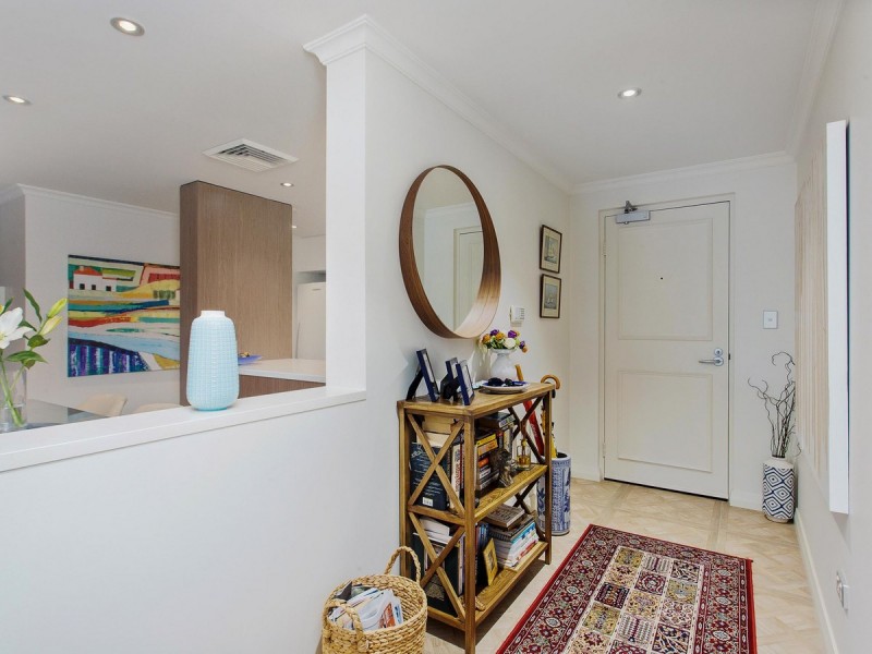 2/25 Haig Park Circle, East Perth WA 6004