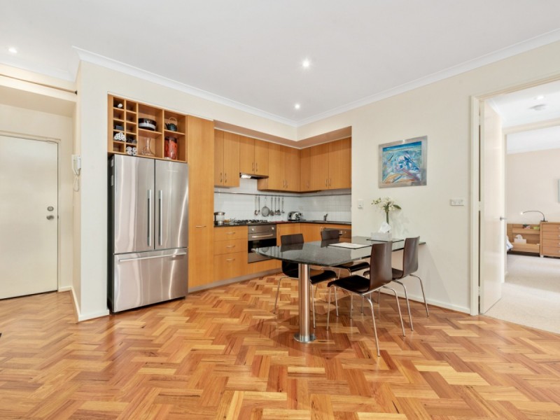 2/22 Saunders Street, East Perth WA 6004