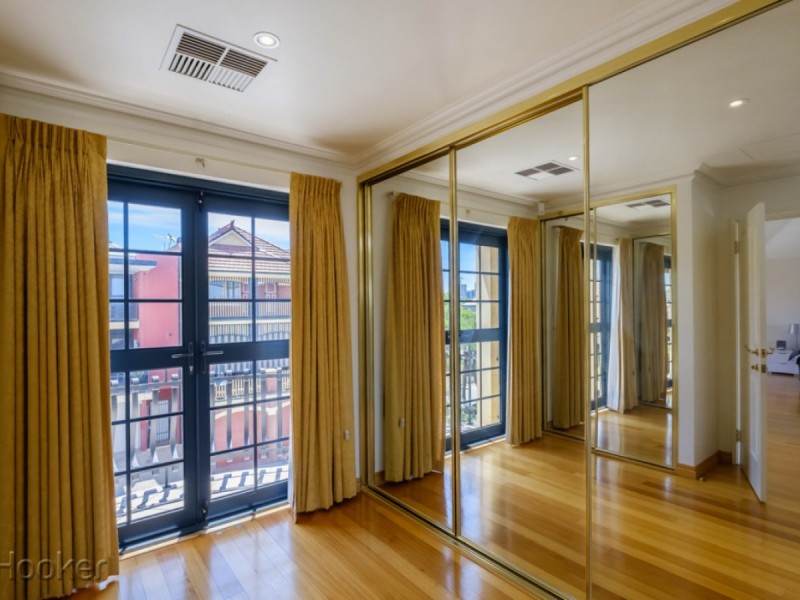 26 Jewell Lane, East Perth WA 6004