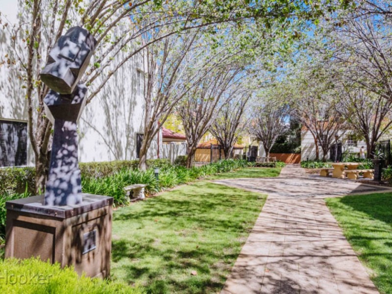 2/19 Little Shenton Lane, Northbridge WA 6003