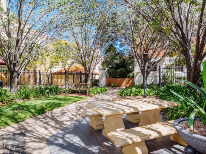 2/19 Little Shenton Lane, Northbridge WA 6003