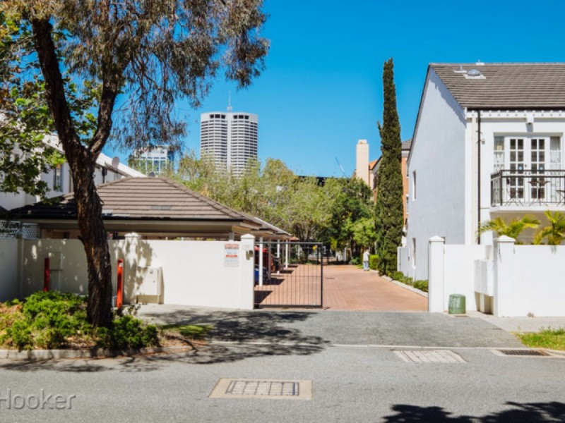 2/19 Little Shenton Lane, Northbridge WA 6003