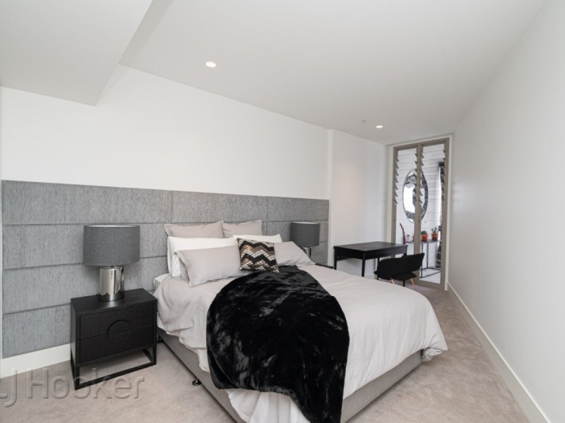 2007/1 Geoffrey Bolton Avenue, Perth WA 6000