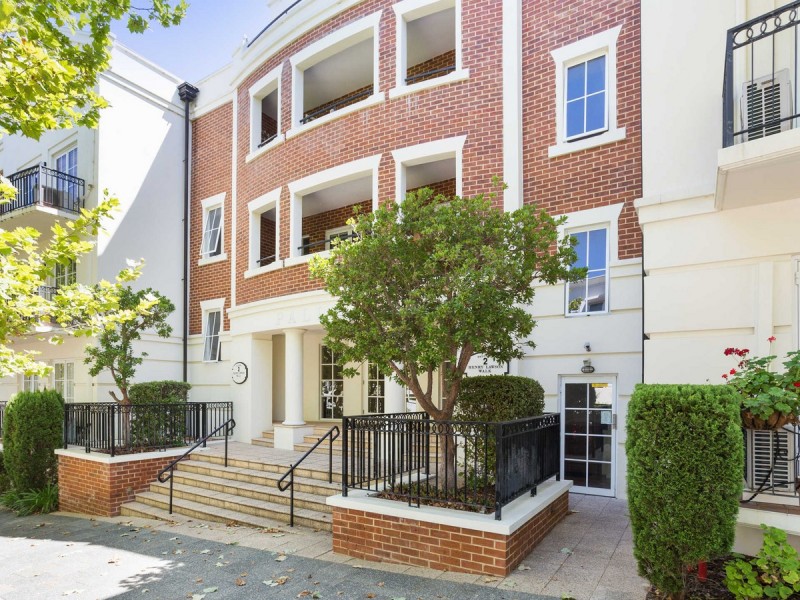 8/2 Henry Lawson Walk, East Perth WA 6004