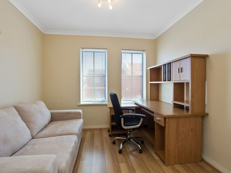 8/2 Henry Lawson Walk, East Perth WA 6004