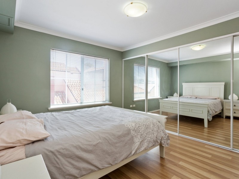 8/2 Henry Lawson Walk, East Perth WA 6004