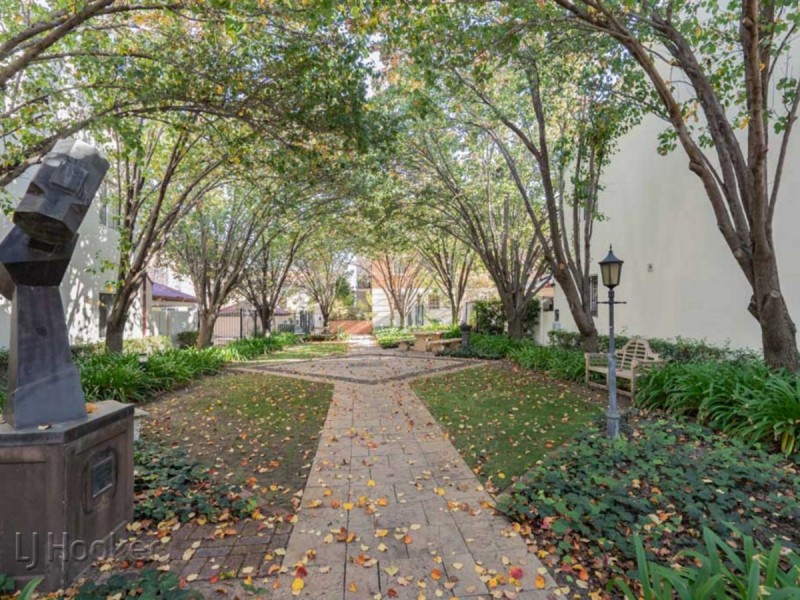 7/19 Little Shenton Lane, Northbridge WA 6003