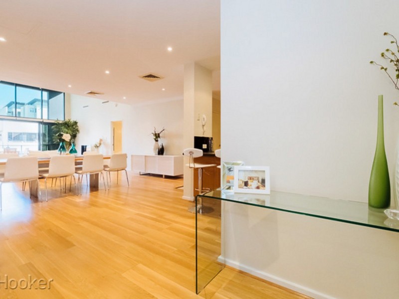 20/118 Royal Street, East Perth WA 6004