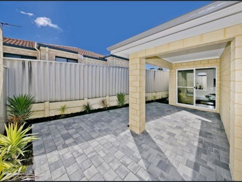 14c Phillips Grove, Innaloo WA 6018