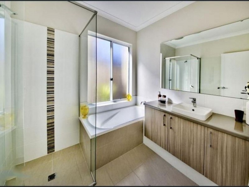 14c Phillips Grove, Innaloo WA 6018