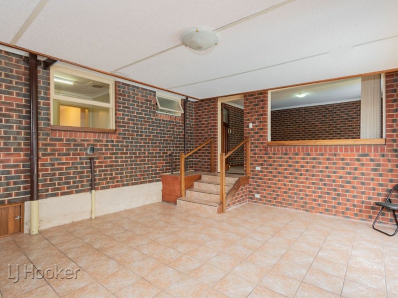 137 Forrest Road, Hamilton Hill WA 6163