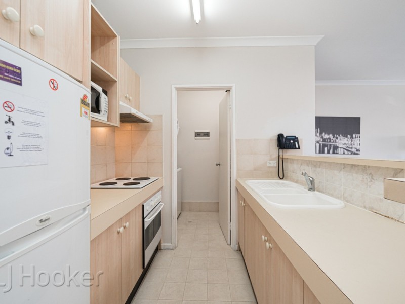 33/11 Regal Place, East Perth WA 6004