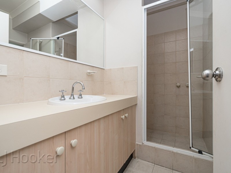 33/11 Regal Place, East Perth WA 6004