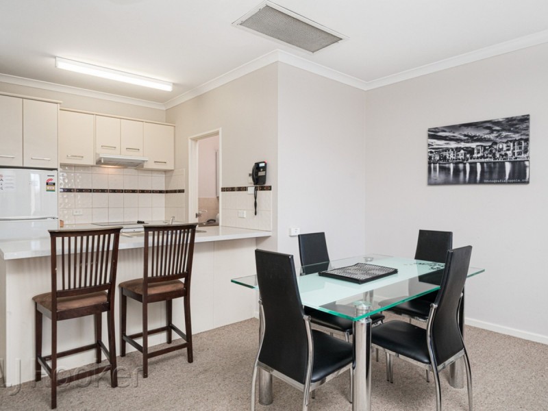 39/11 Regal Place, East Perth WA 6004