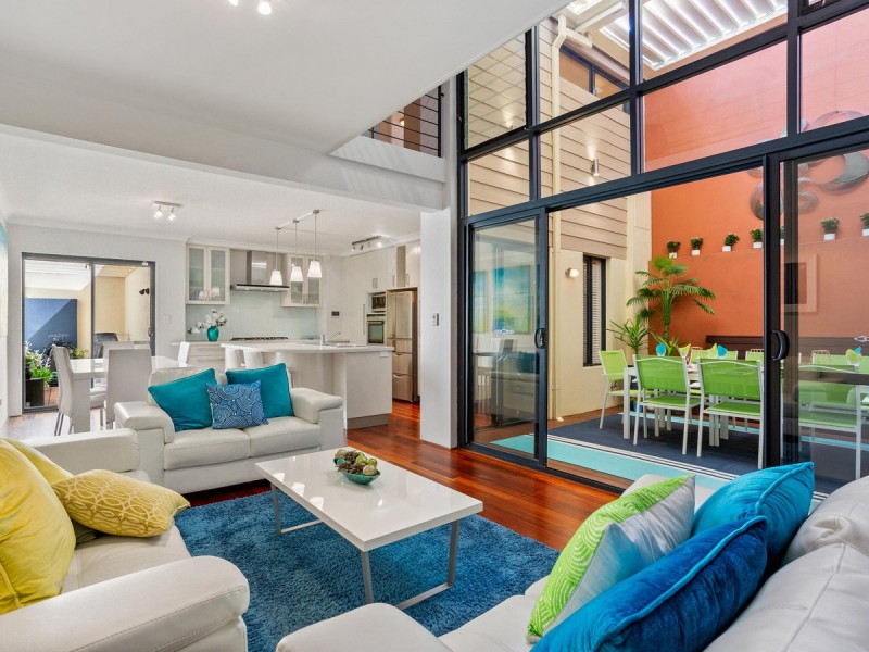 4 Flagstaff Lane, East Perth WA 6004