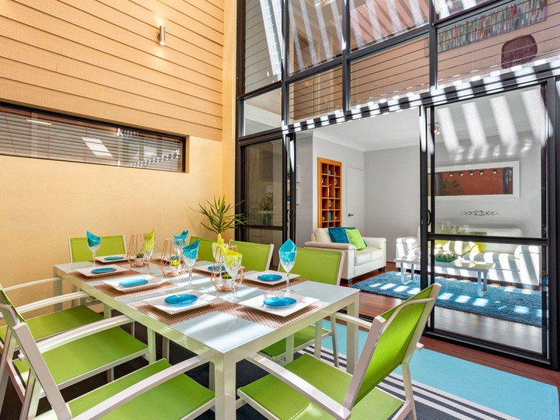 4 Flagstaff Lane, East Perth WA 6004