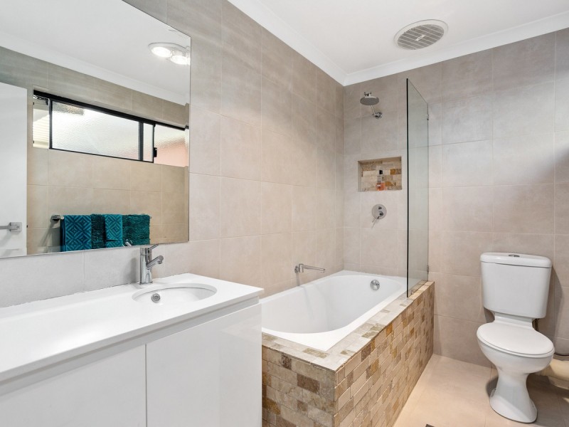 4 Flagstaff Lane, East Perth WA 6004