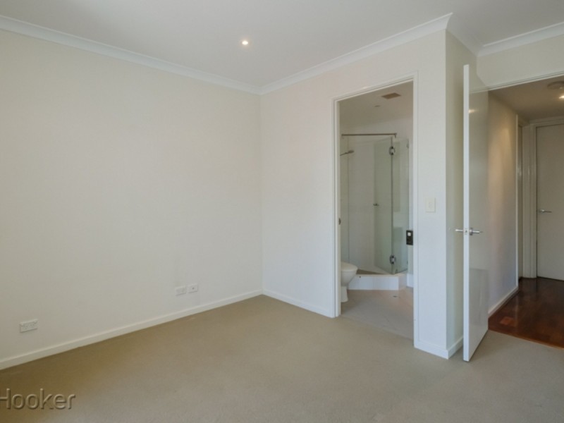 4/26 Saunders Street, East Perth WA 6004