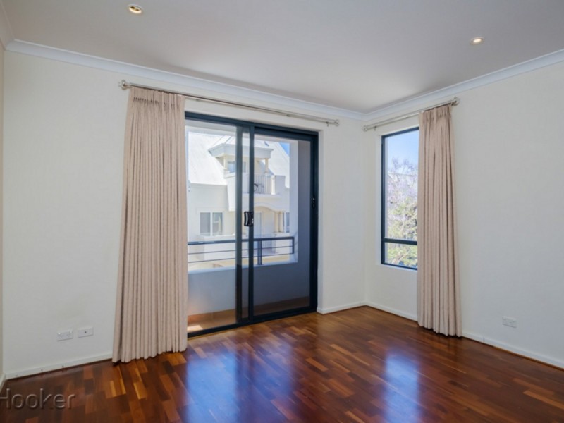 4/26 Saunders Street, East Perth WA 6004