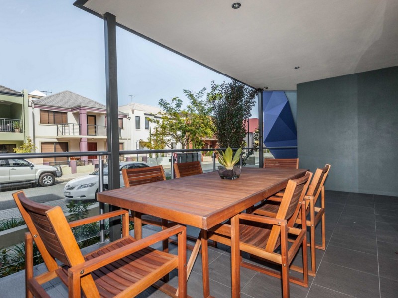 1/39 Tully Road, East Perth WA 6004