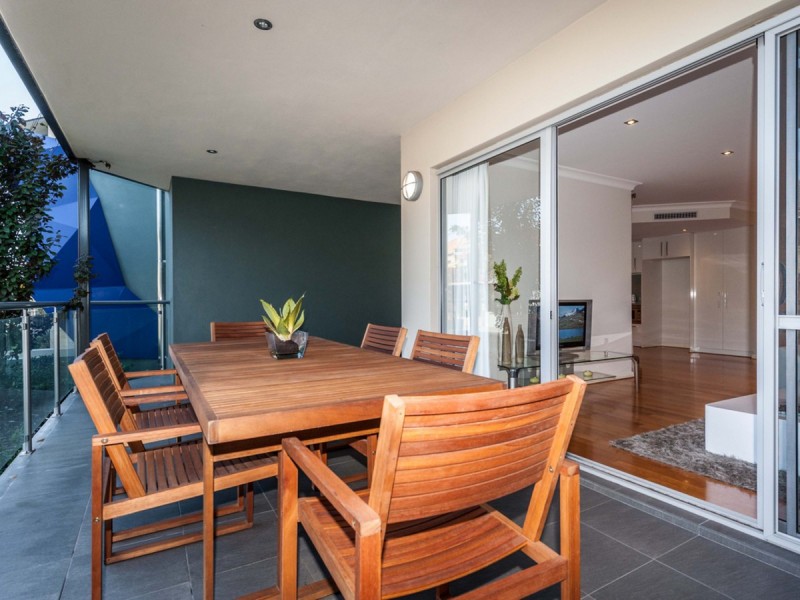 1/39 Tully Road, East Perth WA 6004