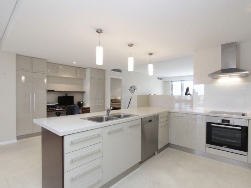 8/1 Tanunda Drive, Rivervale WA 6103