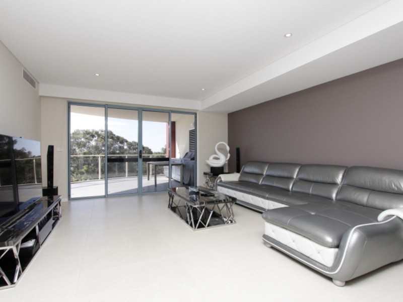 8/1 Tanunda Drive, Rivervale WA 6103