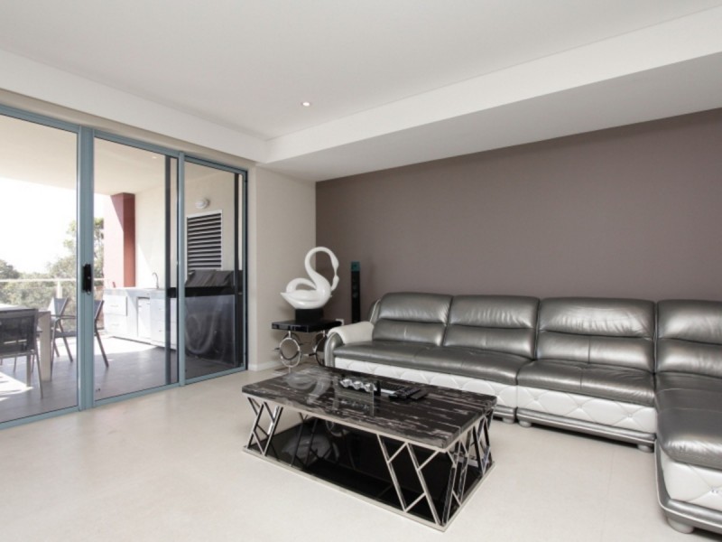 8/1 Tanunda Drive, Rivervale WA 6103