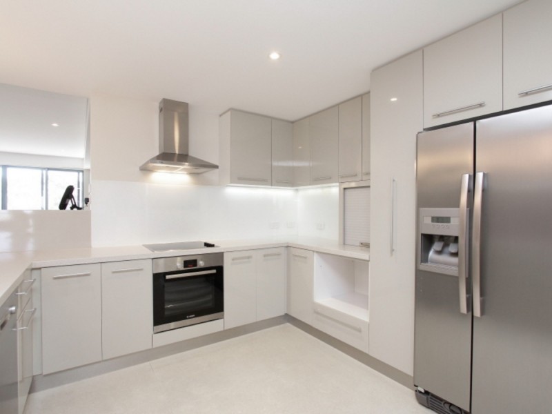 8/1 Tanunda Drive, Rivervale WA 6103