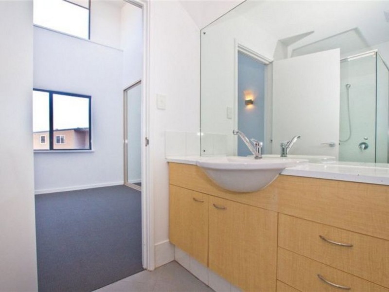 43/15 Tanunda Drive, Rivervale WA 6103