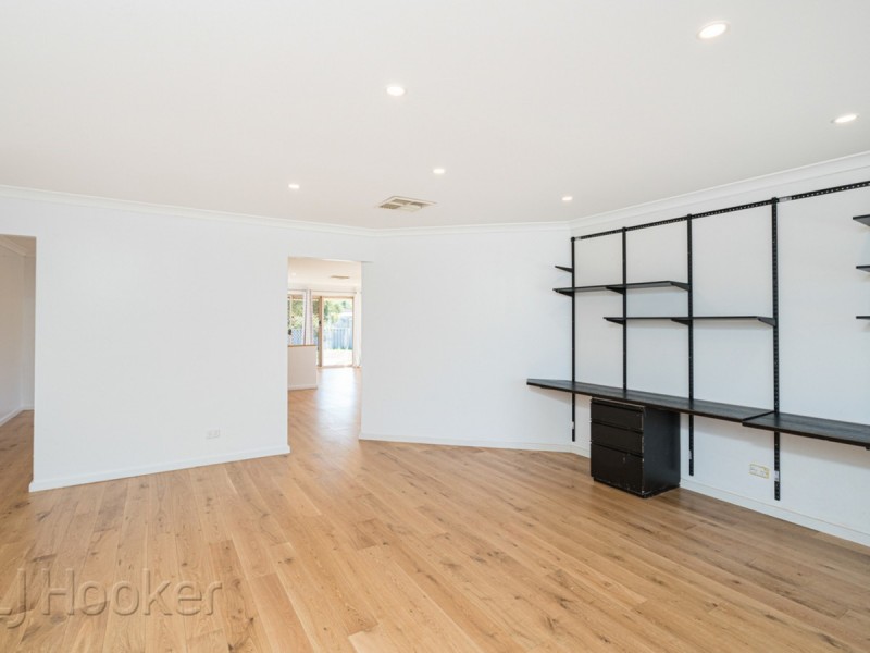 11 Grimbsy Close, Kenwick WA 6107