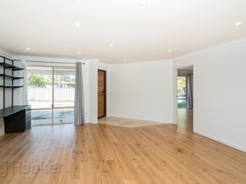 11 Grimbsy Close, Kenwick WA 6107