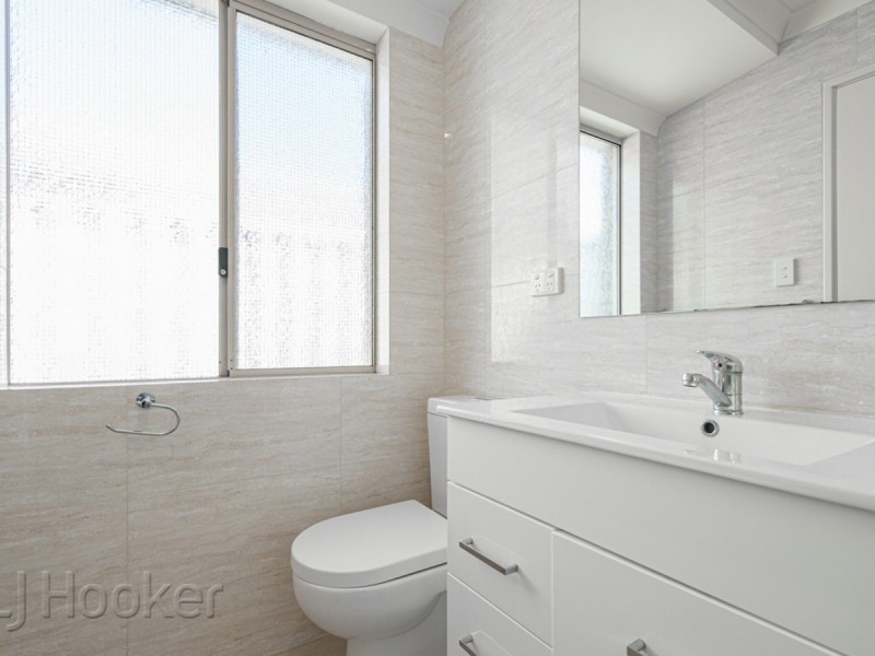 11 Grimbsy Close, Kenwick WA 6107