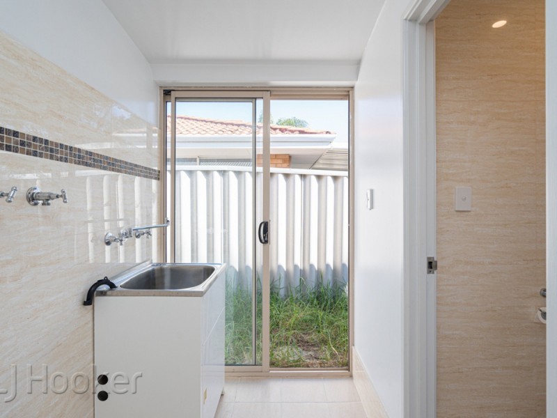 11 Grimbsy Close, Kenwick WA 6107