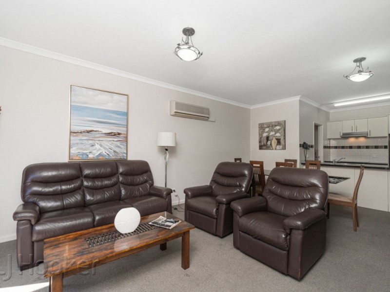 10/11 Regal Place, East Perth WA 6004