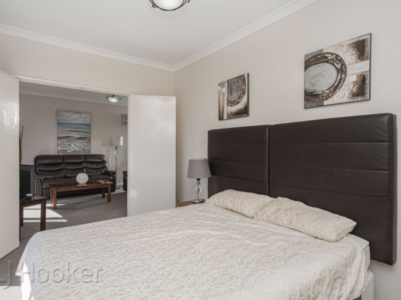 10/11 Regal Place, East Perth WA 6004