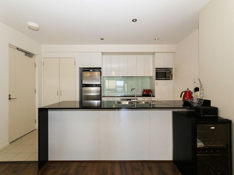 190/143 Adelaide Terrace, East Perth WA 6004