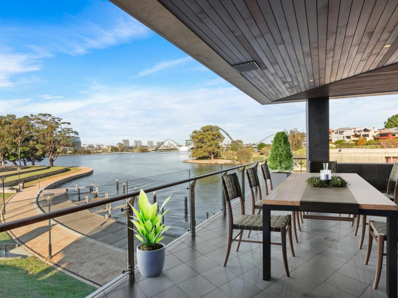 2/11 Brown Street, East Perth WA 6004