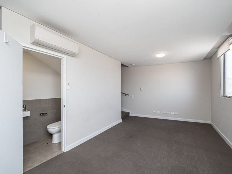 101/18 Cecil Avenue, Cannington WA 6107