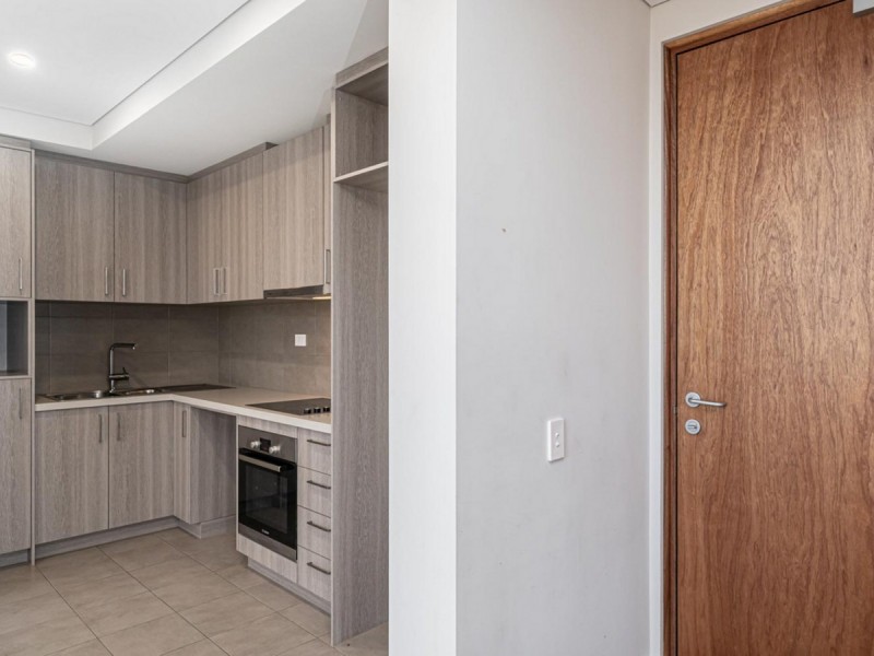 101/18 Cecil Avenue, Cannington WA 6107