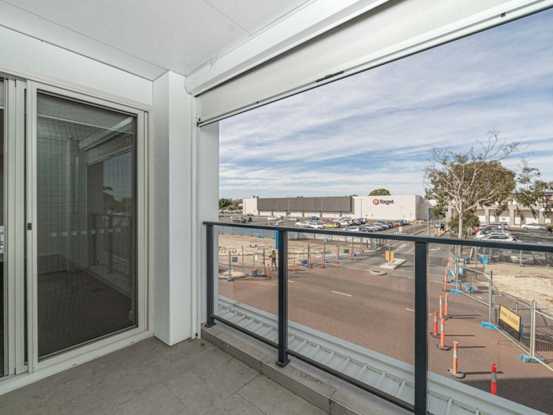 101/18 Cecil Avenue, Cannington WA 6107