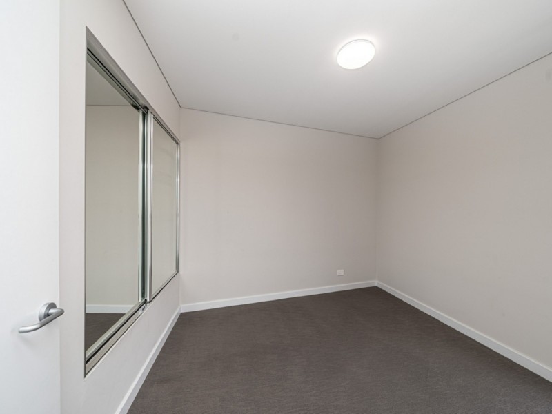 101/18 Cecil Avenue, Cannington WA 6107