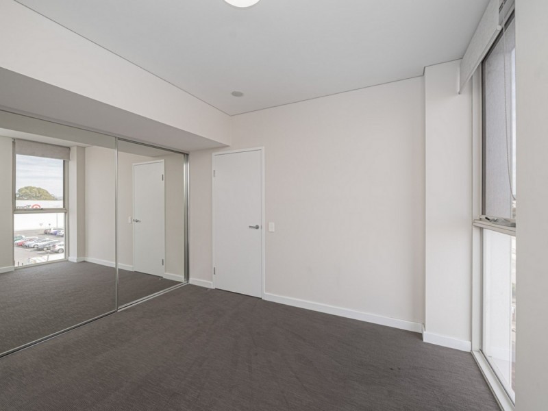 101/18 Cecil Avenue, Cannington WA 6107